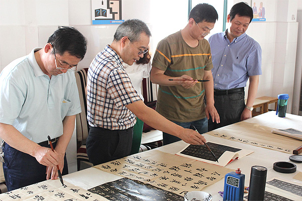 中國人民大學、北京師範大學王學嶺書法工作室在日皮视频免费看集團麵授會(圖1)