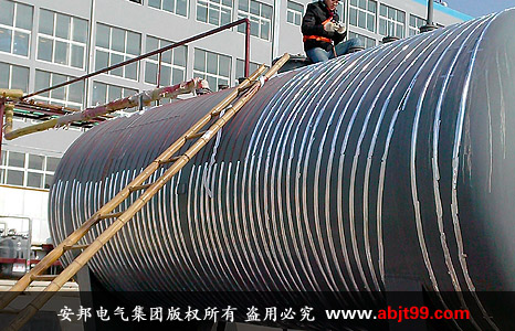 國內較大的LNG儲罐 采用落地電日皮视频网站式承台(圖1)