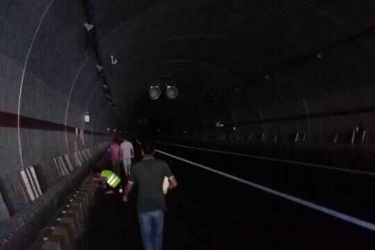 焦坪隧道電日皮视频网站工程施工瞬間