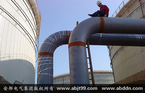青島港石油管道電日皮视频网站保溫工程(圖5)