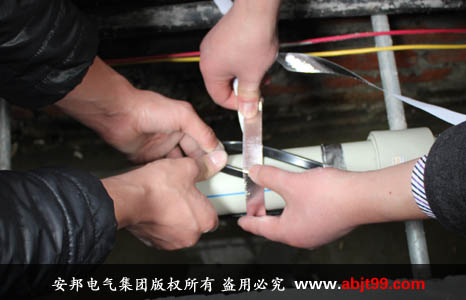 山東東營廠區給水管道的電日皮视频网站保溫工程(圖2)